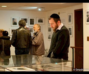 Floating Worlds and Future Cities